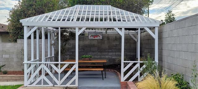 17 Maxine Drive, Camarillo, CA 93010