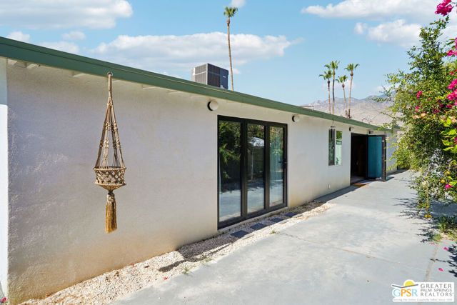 3864 E Calle San Raphael, Palm Springs, CA 92264