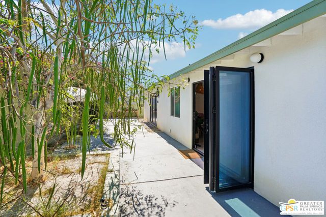 3864 E Calle San Raphael, Palm Springs, CA 92264
