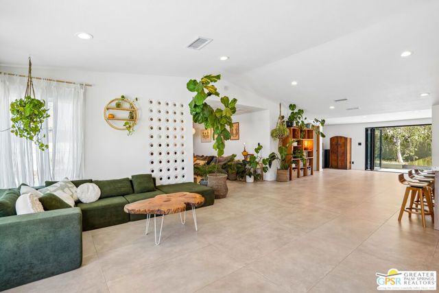 3864 E Calle San Raphael, Palm Springs, CA 92264