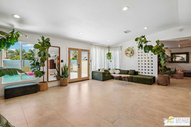 3864 E Calle San Raphael, Palm Springs, CA 92264