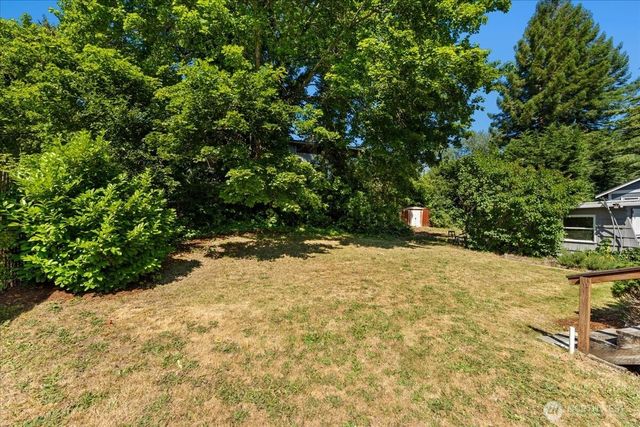 859 SW 132nd Street, Burien, WA 98146