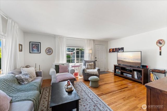 859 SW 132nd Street, Burien, WA 98146