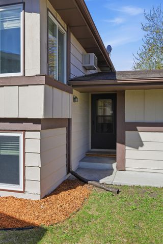 1808 28th Avenue S, Fargo, ND 58103