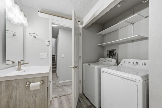1808 28th Avenue S, Fargo, ND 58103