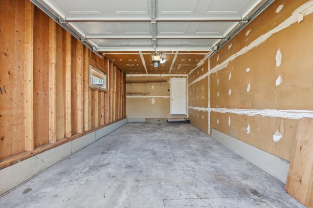 1808 28th Avenue S, Fargo, ND 58103