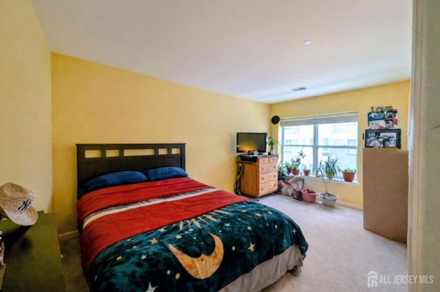 368 Rector Street 419, Perth Amboy, NJ 08861