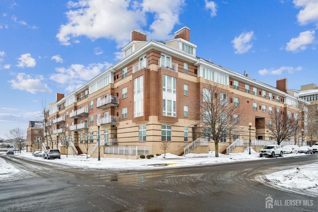 368 Rector Street 419, Perth Amboy, NJ 08861