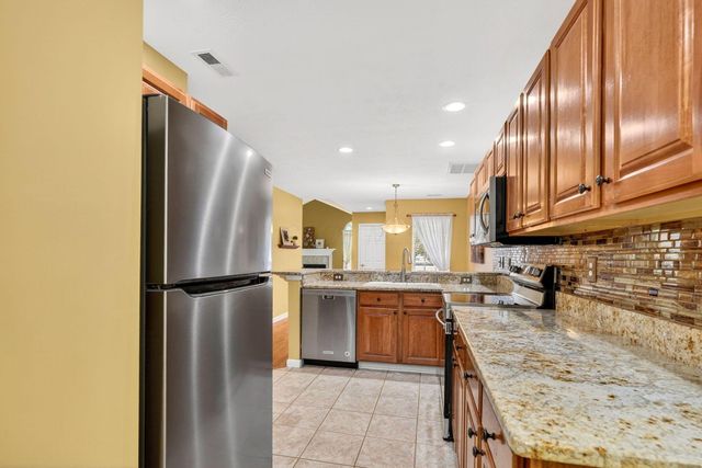 156 Orchard Oak Drive, Blacklick, OH 43004