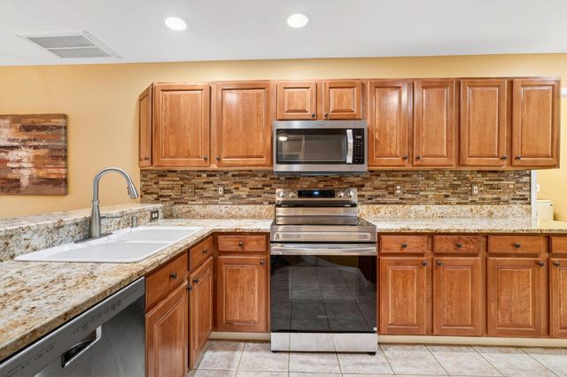 156 Orchard Oak Drive, Blacklick, OH 43004