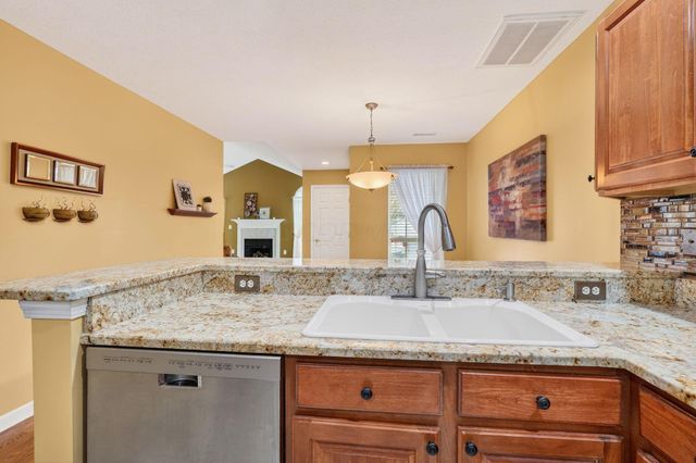 156 Orchard Oak Drive, Blacklick, OH 43004