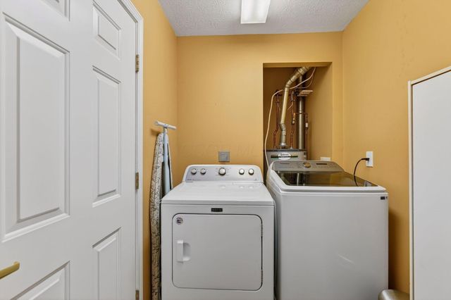 156 Orchard Oak Drive, Blacklick, OH 43004