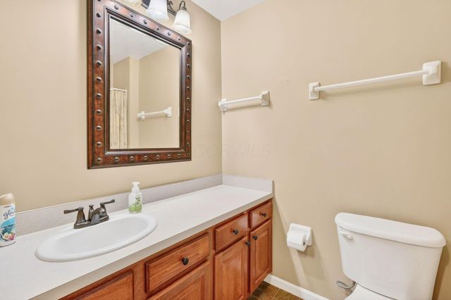 156 Orchard Oak Drive, Blacklick, OH 43004