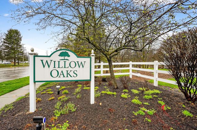 156 Orchard Oak Drive, Blacklick, OH 43004