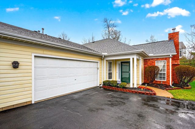 156 Orchard Oak Drive, Blacklick, OH 43004