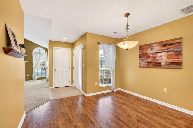 156 Orchard Oak Drive, Blacklick, OH 43004