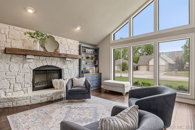 1119 E Dover Street, Broken Arrow, OK 74012