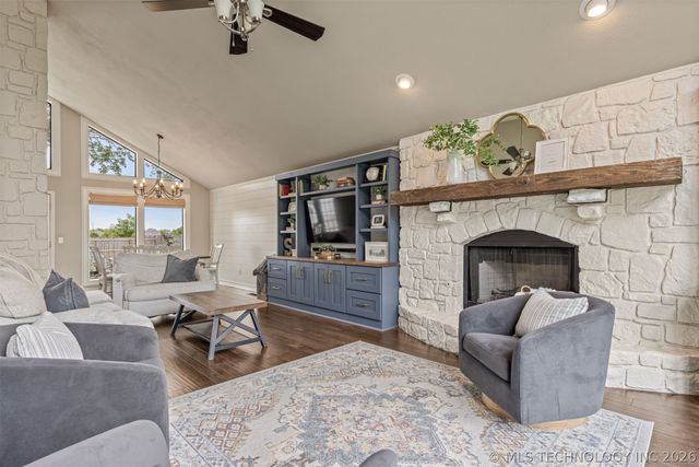 1119 E Dover Street, Broken Arrow, OK 74012