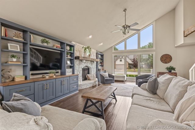 1119 E Dover Street, Broken Arrow, OK 74012