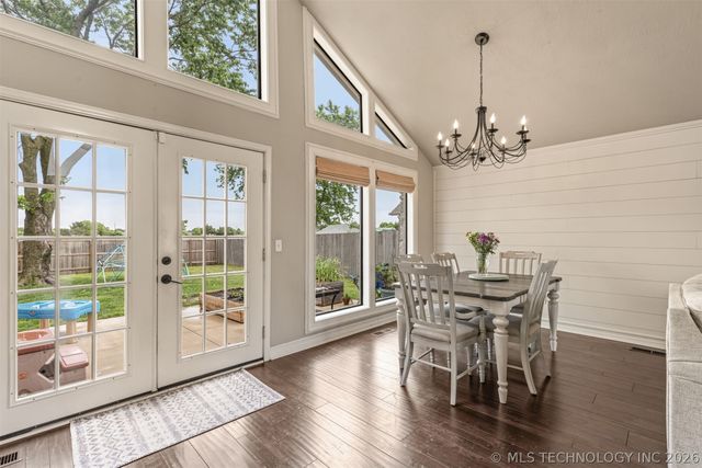 1119 E Dover Street, Broken Arrow, OK 74012