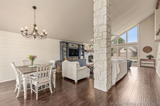 1119 E Dover Street, Broken Arrow, OK 74012