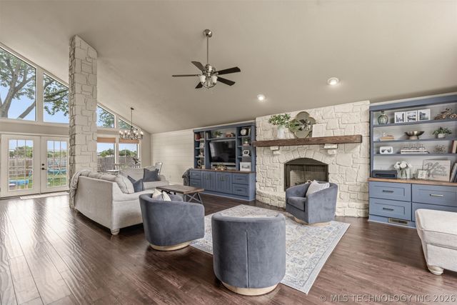 1119 E Dover Street, Broken Arrow, OK 74012