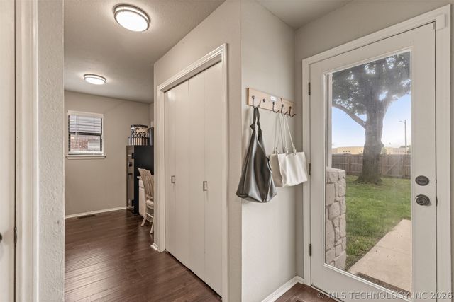 1119 E Dover Street, Broken Arrow, OK 74012