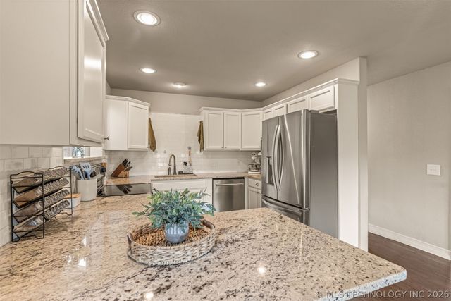 1119 E Dover Street, Broken Arrow, OK 74012