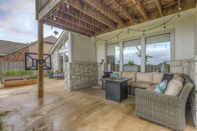 1119 E Dover Street, Broken Arrow, OK 74012