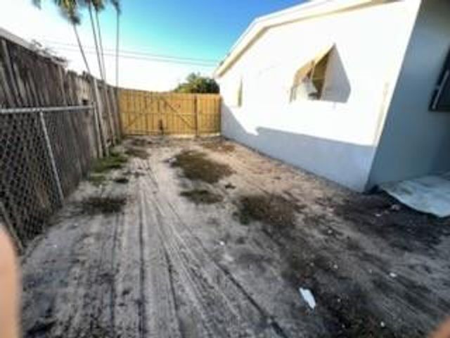 9199 SW 49th Place, Cooper City, FL 33328