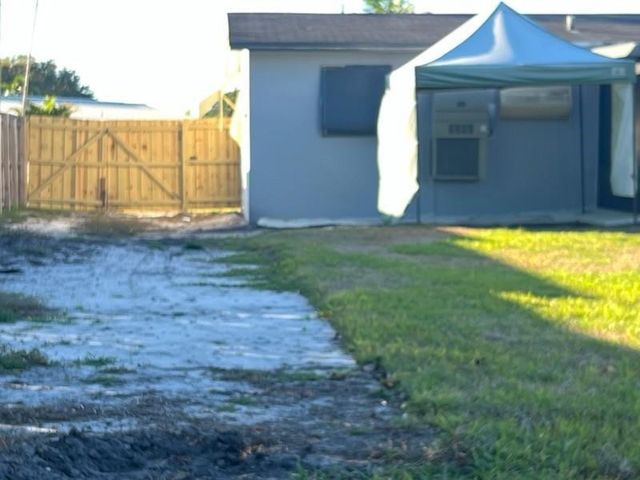9199 SW 49th Place, Cooper City, FL 33328