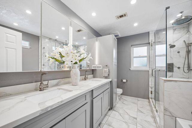 10907 Overbrook Lane, Houston, TX 77042