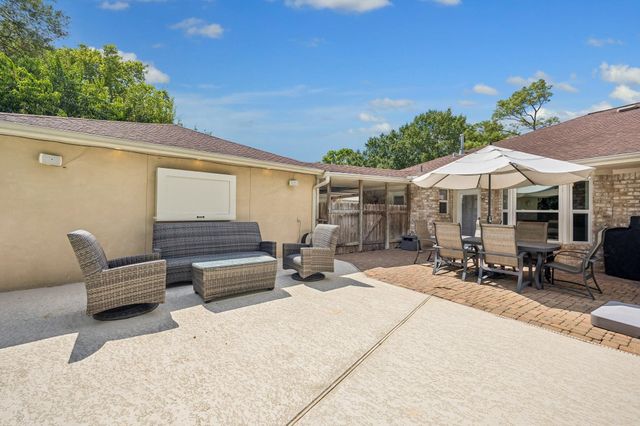 10907 Overbrook Lane, Houston, TX 77042