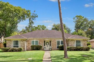 10907 Overbrook Lane, Houston, TX 77042