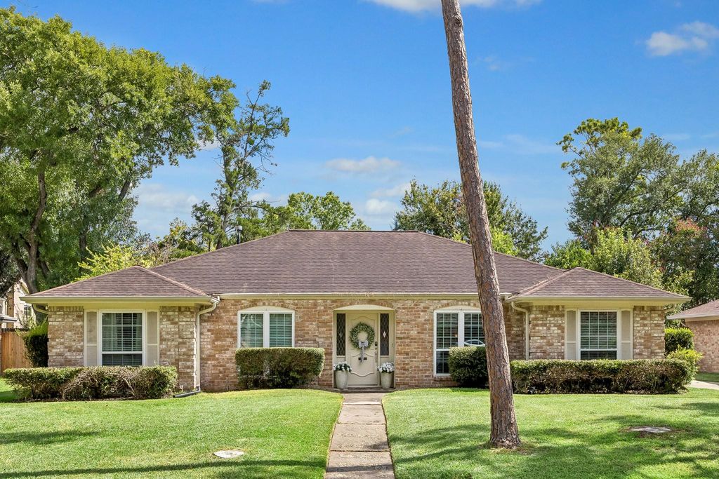 10907 Overbrook Lane, Houston, TX 77042