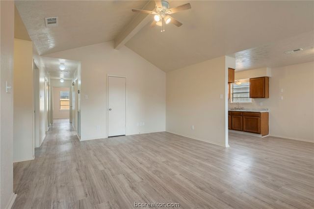 4752 Brompton Lane, Bryan, TX 77802