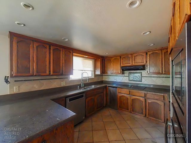3995 Valley Vista Dr, Camino, CA 95709