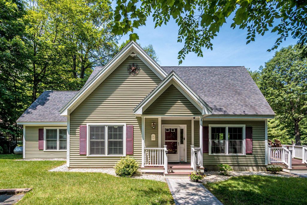 11 Captain Lovewell Lane, Ossipee, NH 03814
