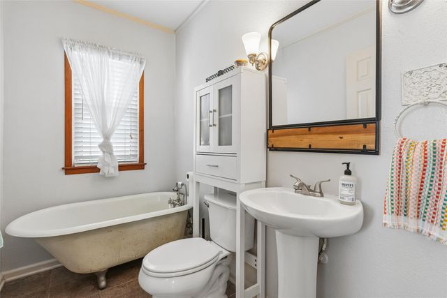 5733 College Avenue, Des Moines, IA 50310