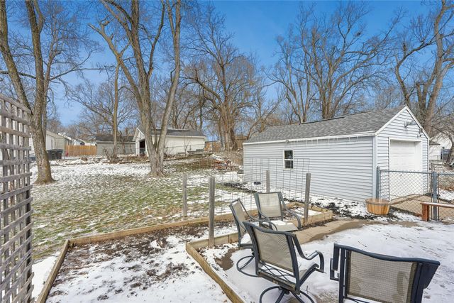 5733 College Avenue, Des Moines, IA 50310