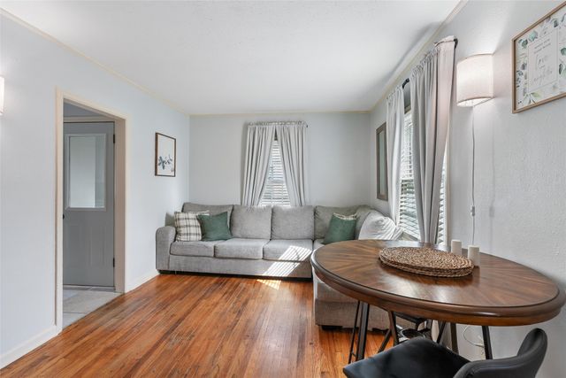 5733 College Avenue, Des Moines, IA 50310