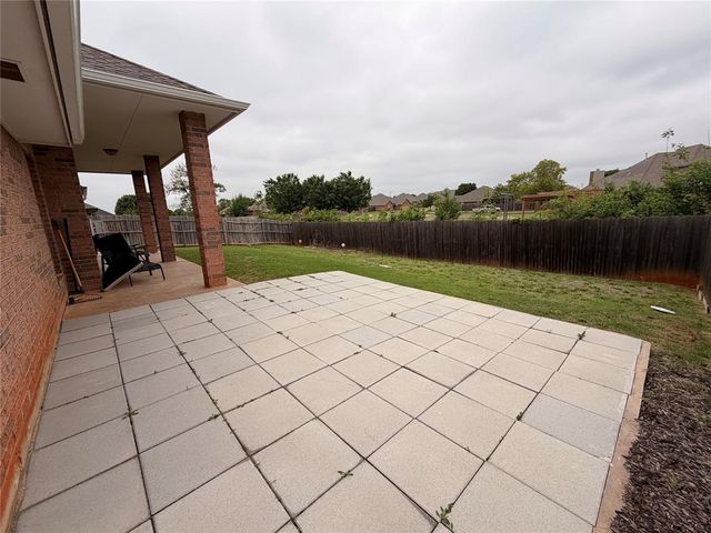 2809 NW 169TH Street, Edmond, OK 73012