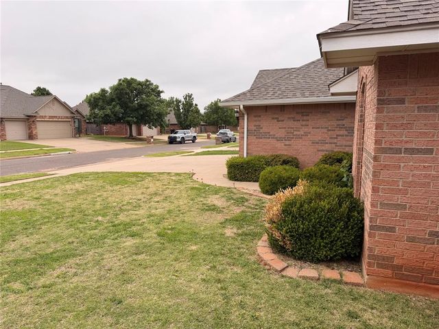 2809 NW 169TH Street, Edmond, OK 73012