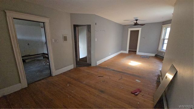729 Main Street, Niagara Falls, NY 14301