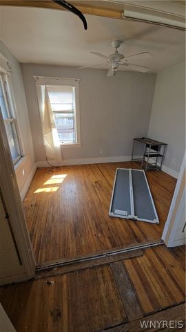 729 Main Street, Niagara Falls, NY 14301
