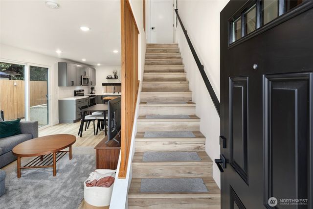 820 B S Rose Street, Seattle, WA 98108