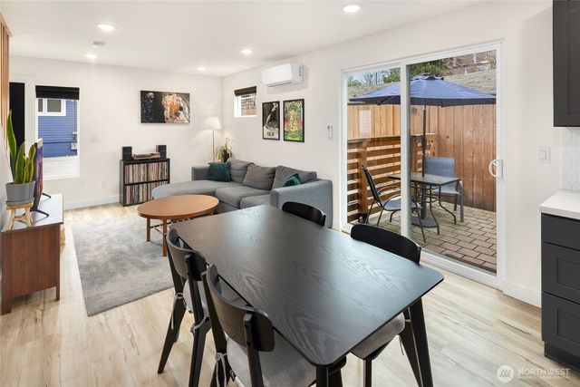 820 B S Rose Street, Seattle, WA 98108