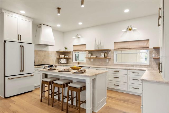 535 N INTERLACHEN AVENUE 106, Winter Park, FL 32789