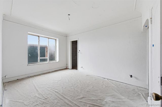 15523 Mack Avenue, Detroit, MI 48224