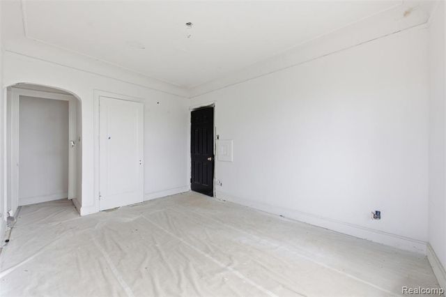 15523 Mack Avenue, Detroit, MI 48224